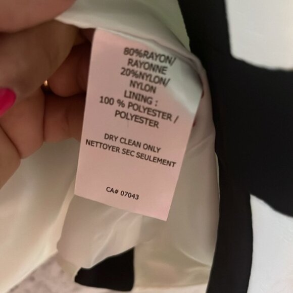 Womens Cynthia Rowley sleek lined blazer size M fitted black - Picture 6 of 6